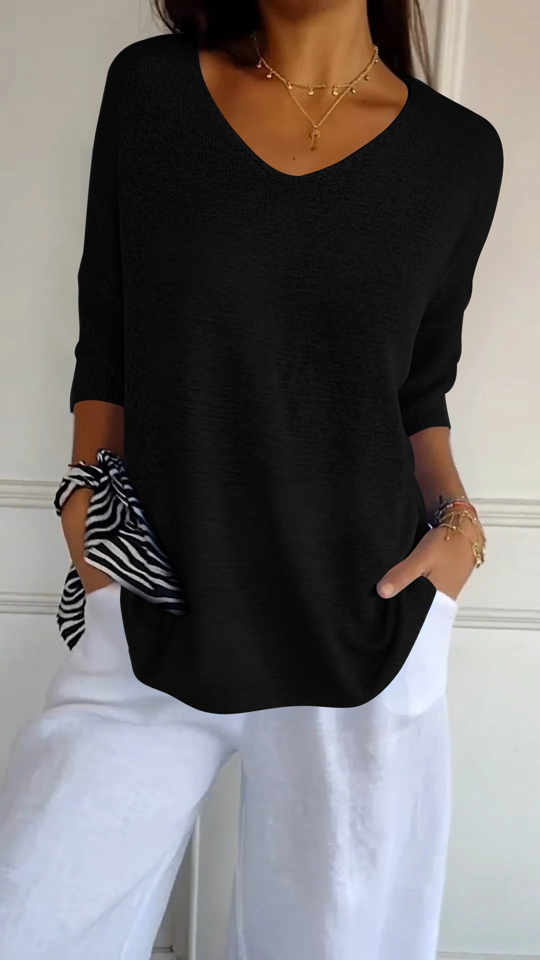 Jill - Women's V-Neck Knit Top