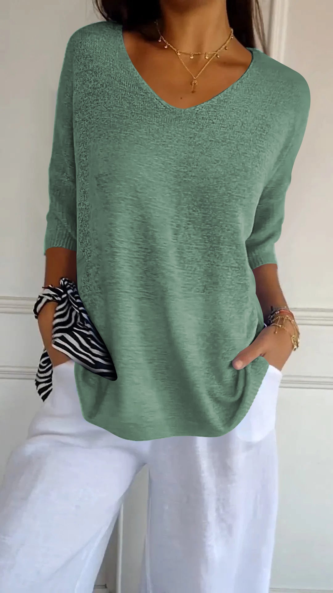 Jill - Women's V-Neck Knit Top