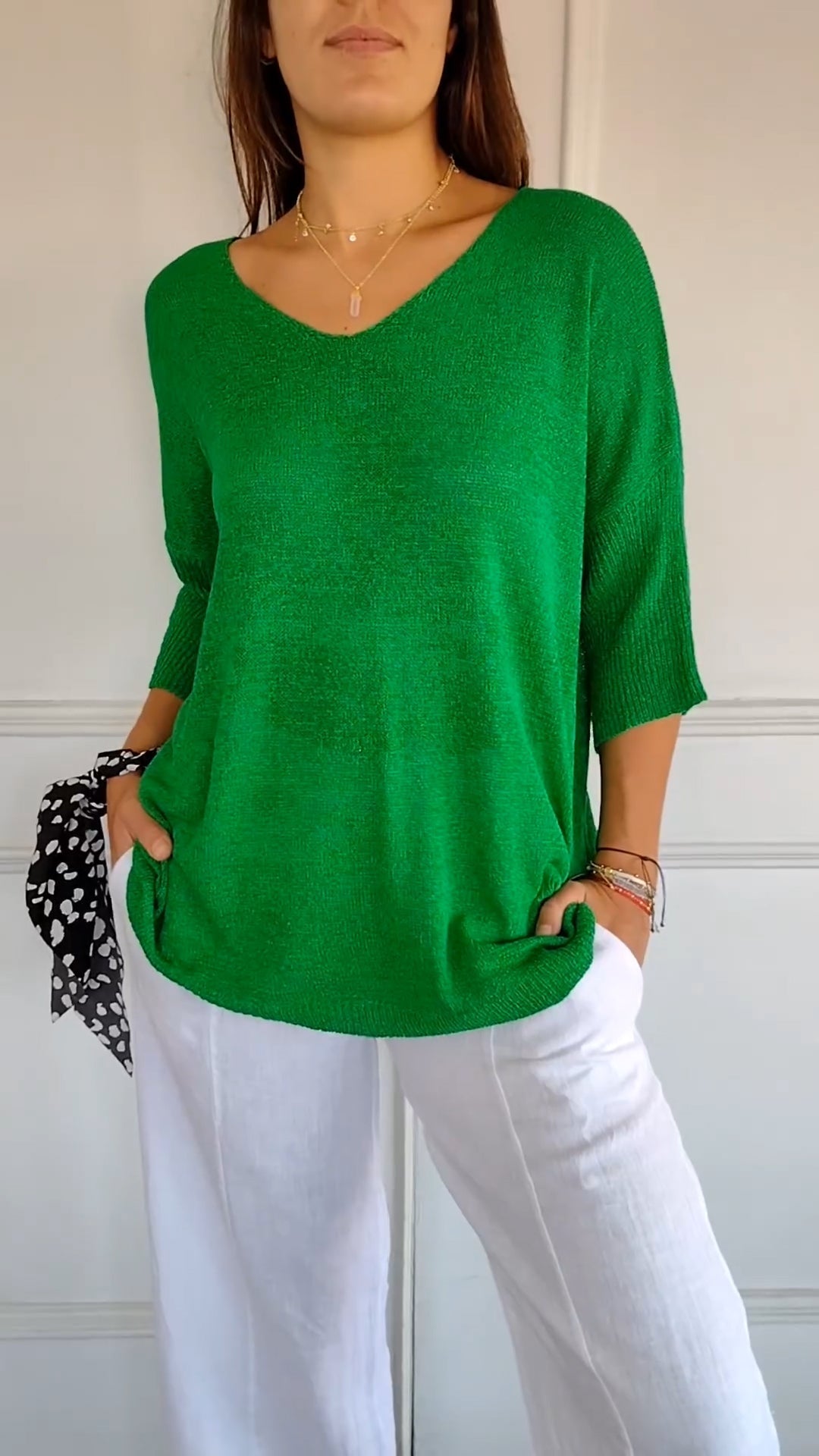 Jill - Women's V-Neck Knit Top