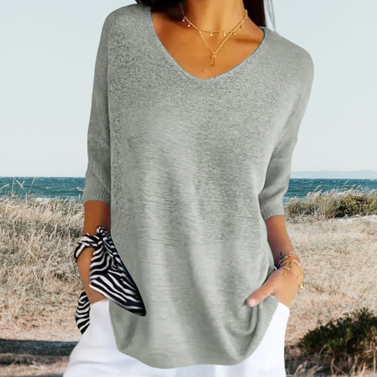Tess - Women's V-Neck Sleeveless Summer Top