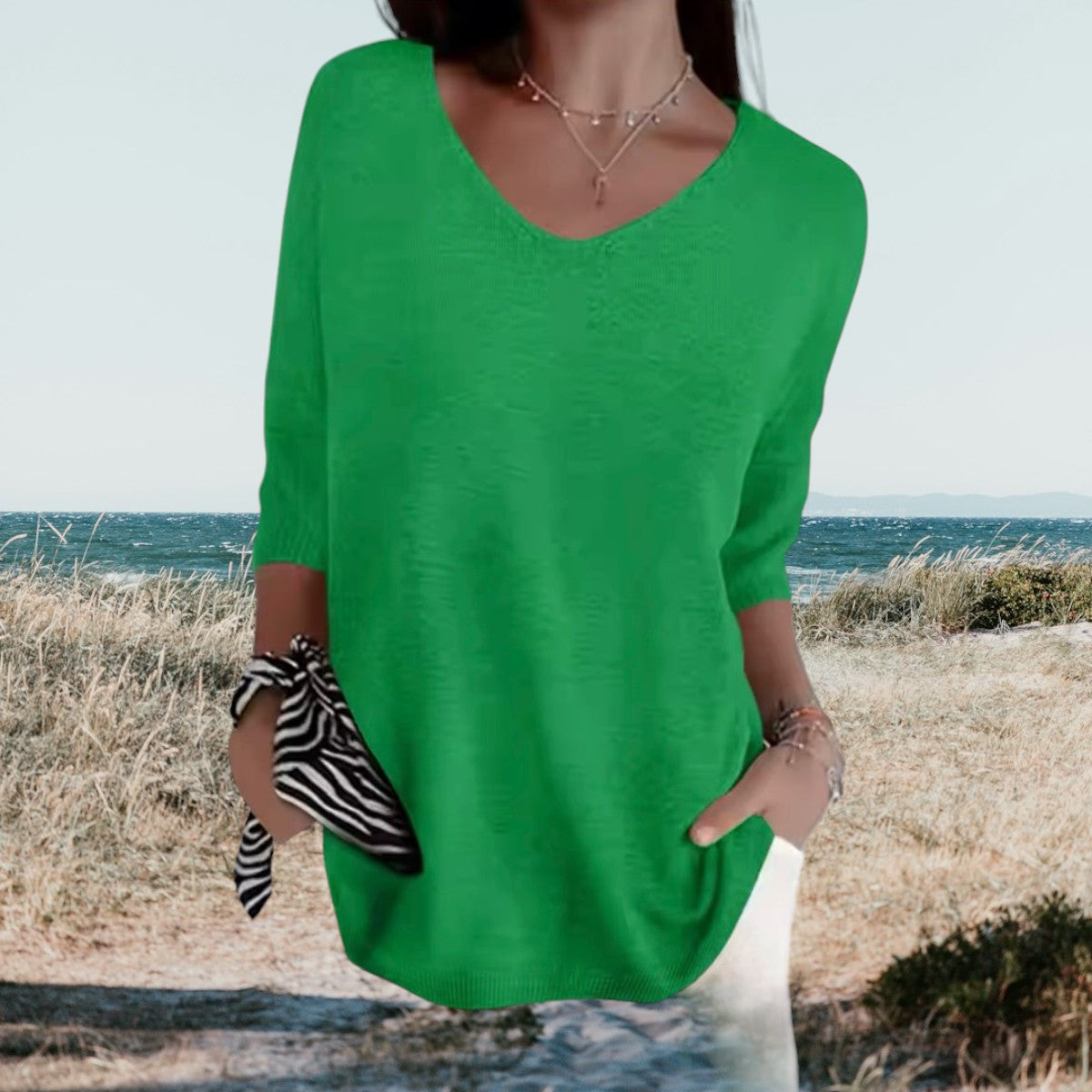 Tess - Women's V-Neck Sleeveless Summer Top