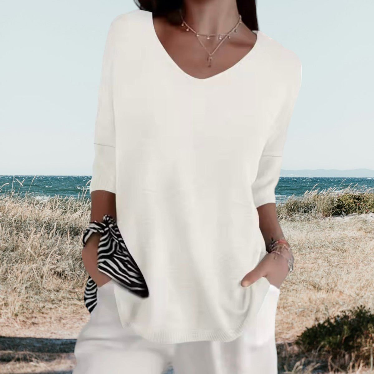 Tess - Women's V-Neck Sleeveless Summer Top